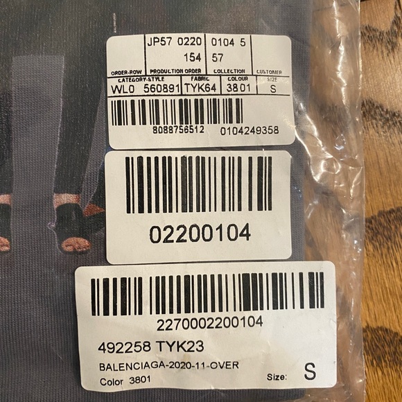 Brand new Balenciaga T-shirt, size S - Picture 7 of 7